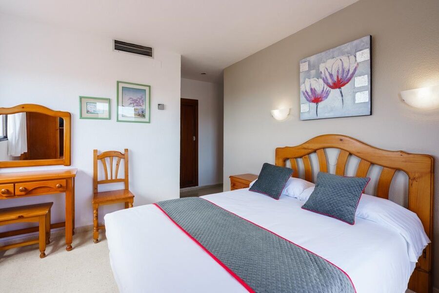 Oyo Hotel Costa Andaluza Motril Bagian luar foto