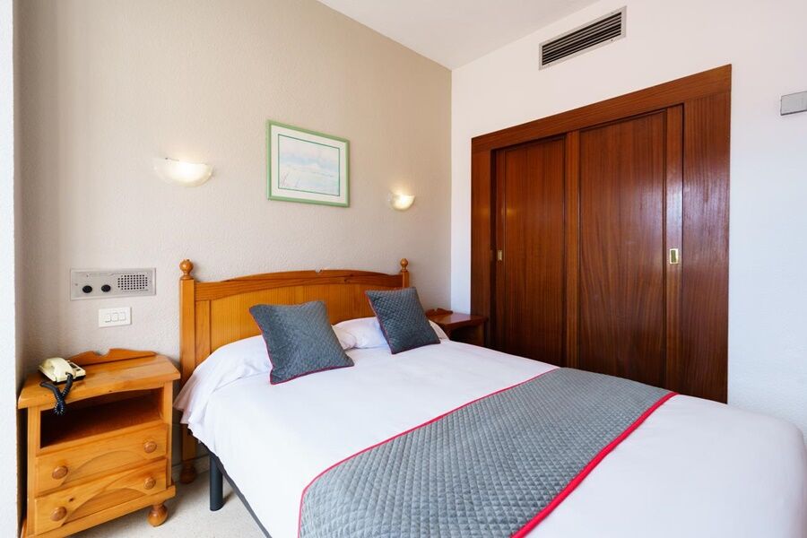 Oyo Hotel Costa Andaluza Motril Bagian luar foto