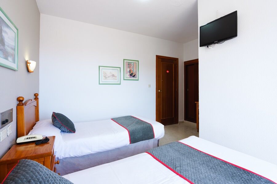 Oyo Hotel Costa Andaluza Motril Bagian luar foto